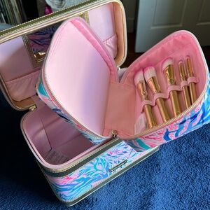 Lilly Pulitzer 2 piece Travel Set